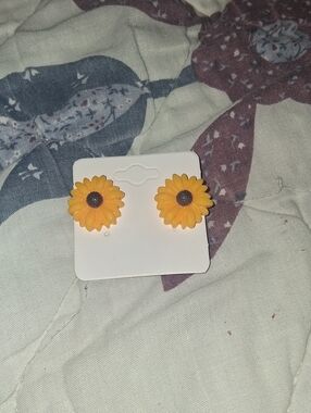 Sunflower Stud Earrings - Bright Yellow Floral